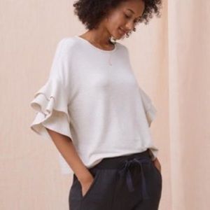 Lou & Grey | tipped ruffle sleeve tee